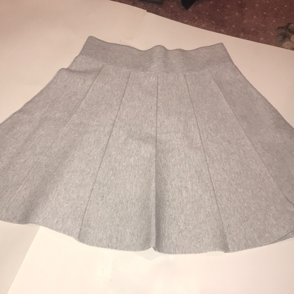 Club Monaco pleated skirt